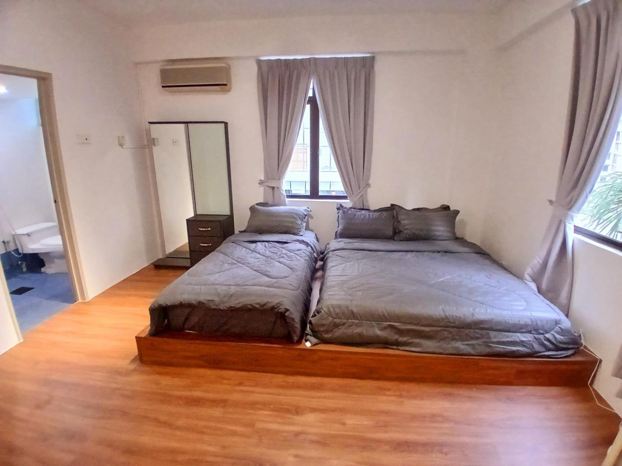 Noble Center Macalister 3 Bedroom 3 Carpark Apartment
