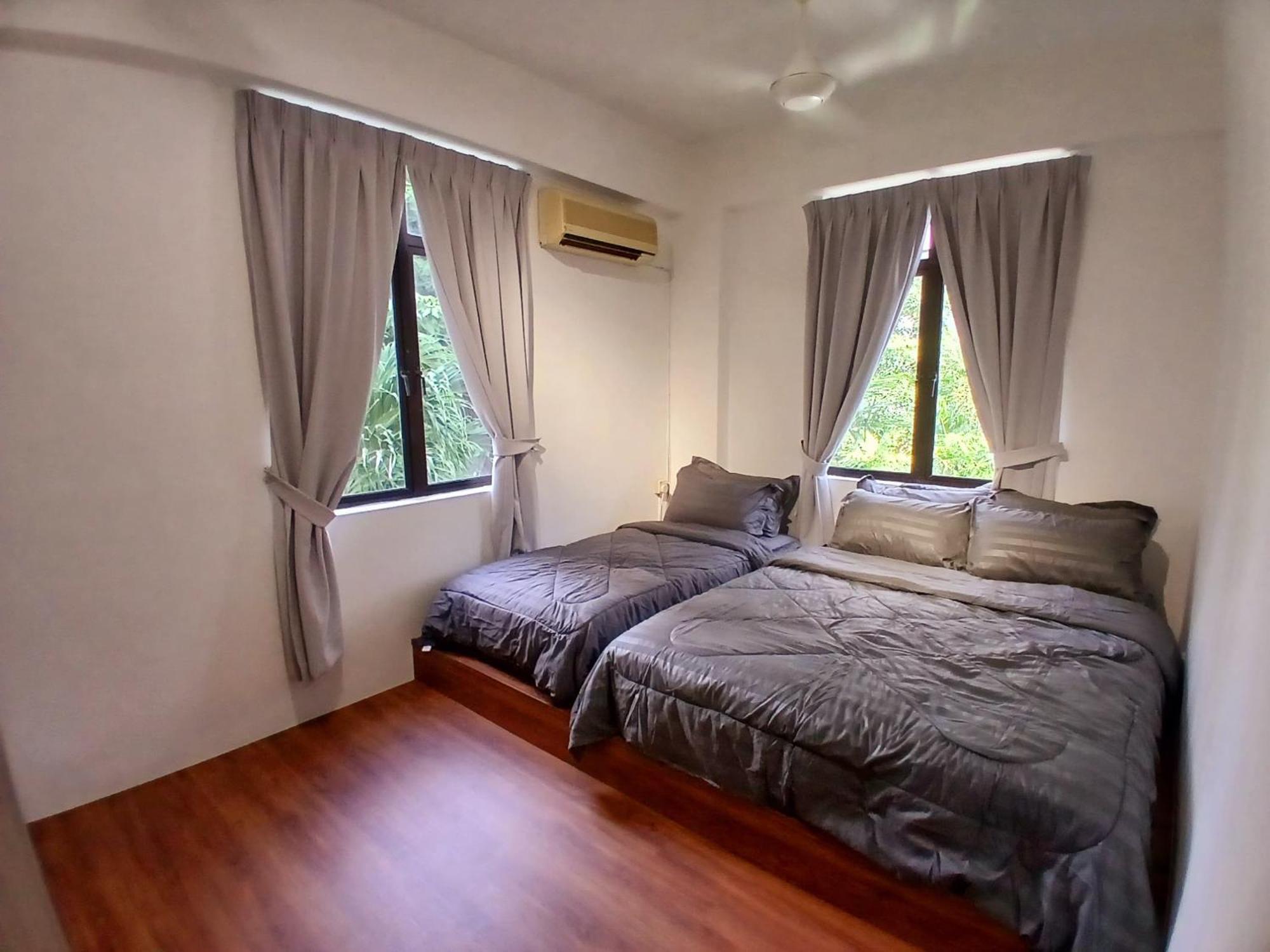 Noble Center Macalister 3 Bedroom 3 Carpark Apartment *