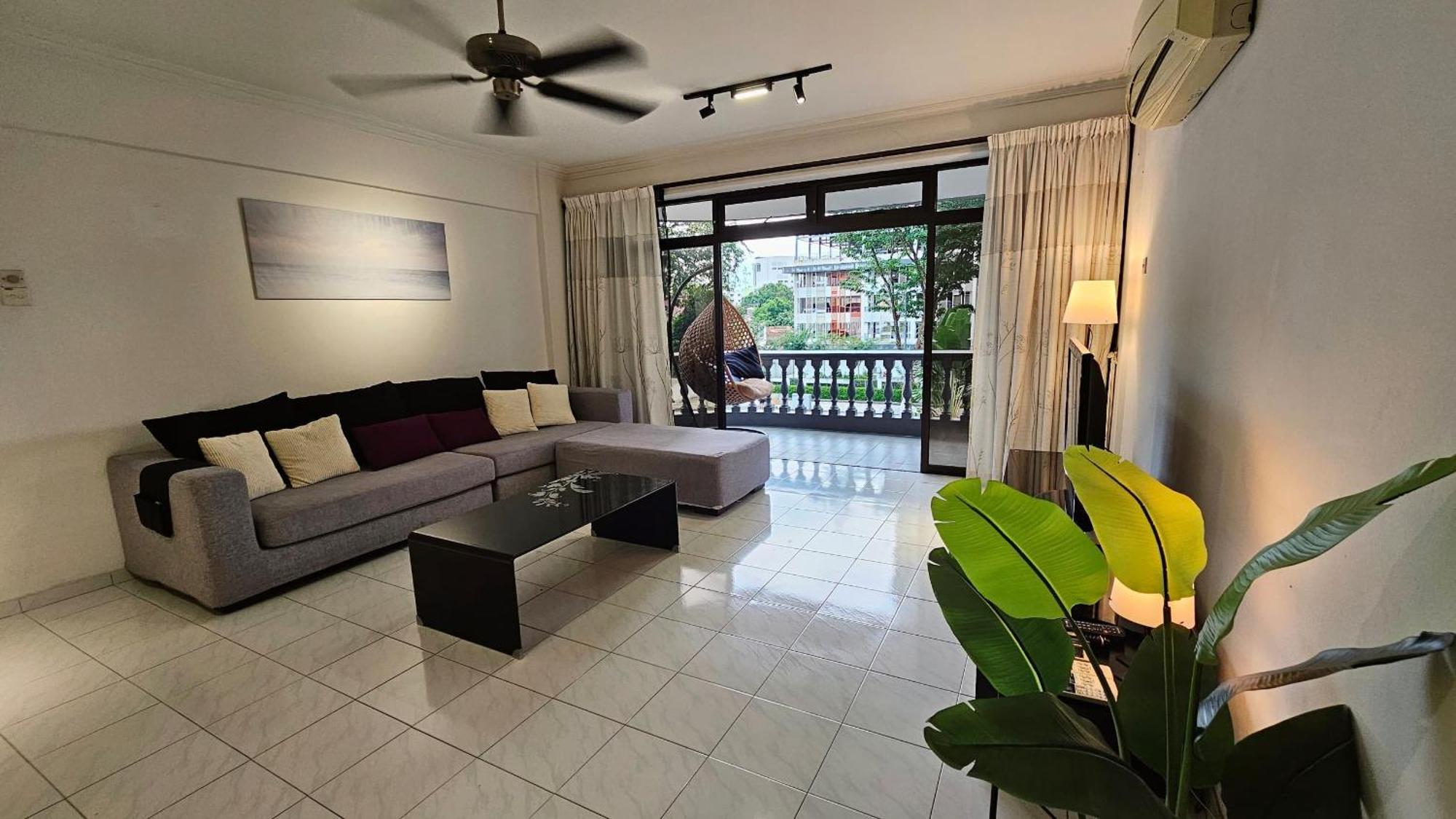 Noble Center Macalister 3 Bedroom 3 Carpark